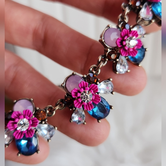 J Crew Floral Necklace and Bracelet Set - Picture 7 of 7